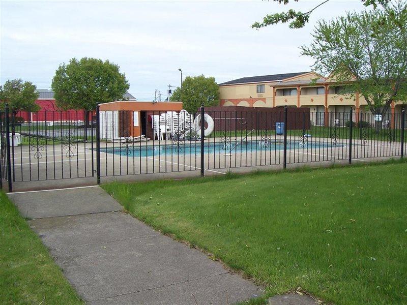 Red Roof Inn Niagara Falls Bagian luar foto